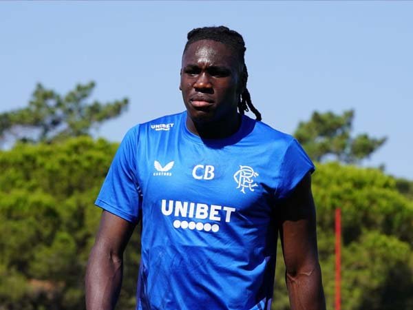 Brighton dan Ajax Bersaing Dapatkan Calvin Bassey dari Rangers