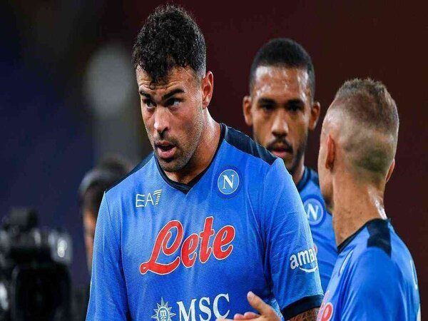 AC Monza dilaporkan tinggal selangkah lagi mendatangkan Andrea Petagna dari Napoli / via Getty Images