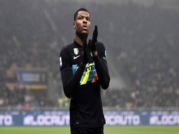 Denzel Dumfries dilaporkan masuk dalam radar Manchester United sebagai kandidat pengganti Aaron Wan-Bissaka / via Getty Images