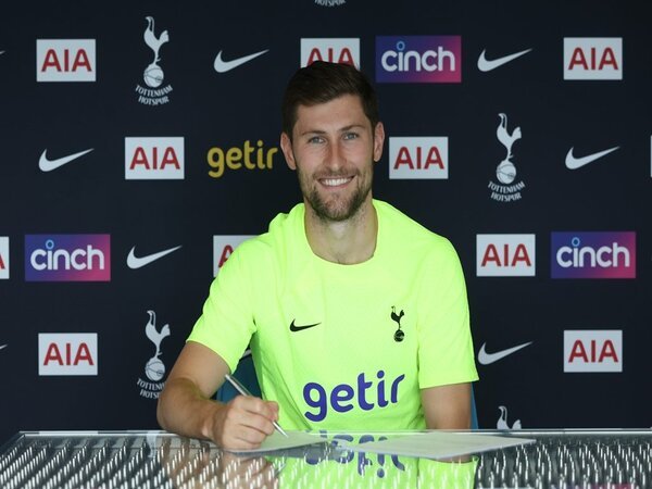 Tottenham Hotspur resmi memperpanjang kontrak Ben Davies di White Hart Lane hingga 30 Juni 2025 / via THFC Official