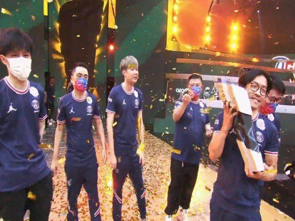 PSG.LGD Kalahkan Team Spirit untuk Menjuarai Riyadh Masters 2022