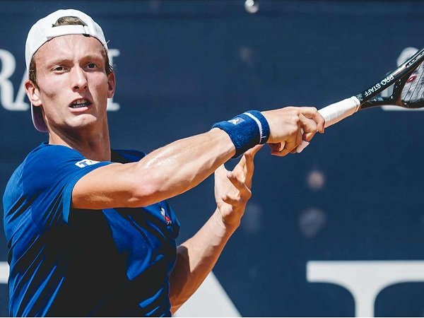 Jiri Lehecka lulus tantangan pertama di Kitzbuhel