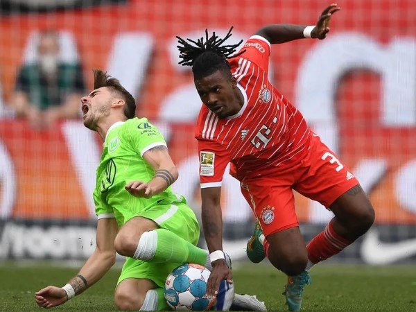 Pelatih Nottingham Berharap Omar Richards Tularkan Pengalamannya di Bayern
