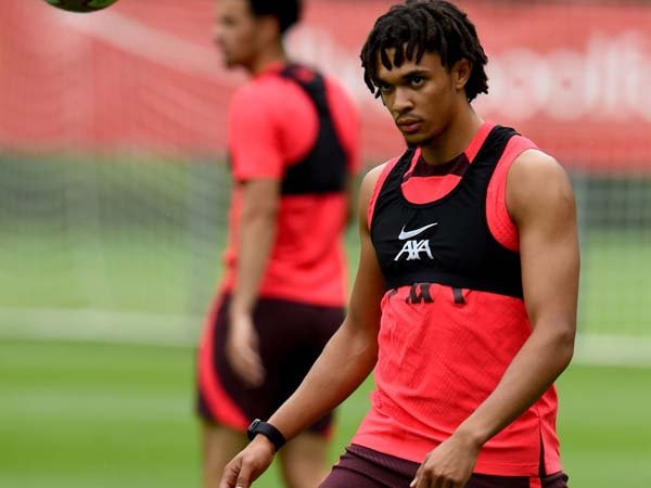 Trent Jadi Pemain yang Paling Mengesankan Asisten Pelatih Liverpool