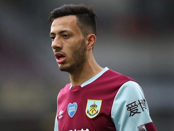 Winger Burnley Dwight McNeil dikabarkan bakal segera hijrah ke Everton.