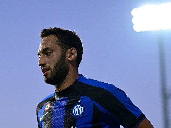 Liverpool Pertimbangkan Rekrut Gelandang Inter Milan, Hakan Calhanoglu