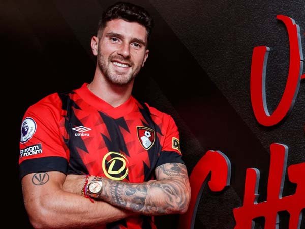 Bournemouth Resmi Datangkan Marcos Senesi dari Feyenoord