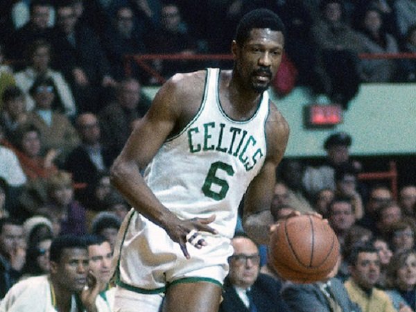 Adam Silver umumkan NBA bakal pensiunkan jersey nomor 6 milik Bill Russell.