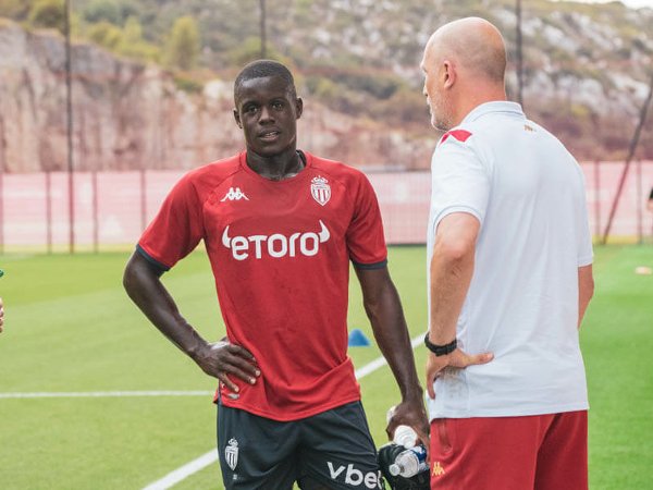 Bek tengah baru AS Monaco Malang Sarr