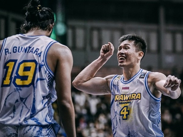 Kemenangan Prawira Bandung atas Dewa United Surabaya di game 1 belum buat David Singleton puas.