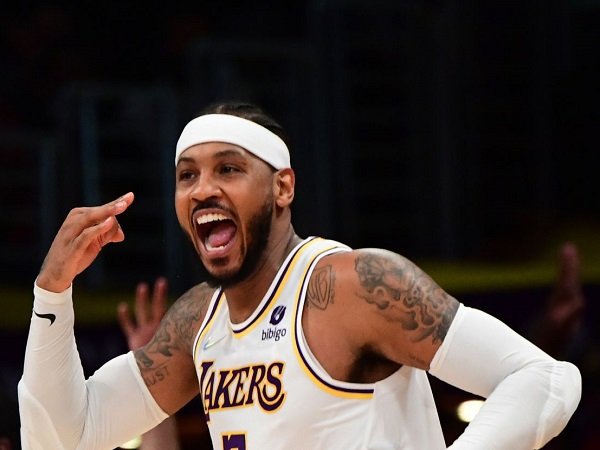 Denver Nuggets dikabarkan tertarik reuni dengan Carmelo Anthony.