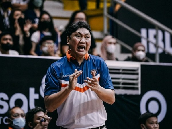 Pelatih Pelita Jaya Basketball Jakarta, Victor Roring. (Images: IBL)