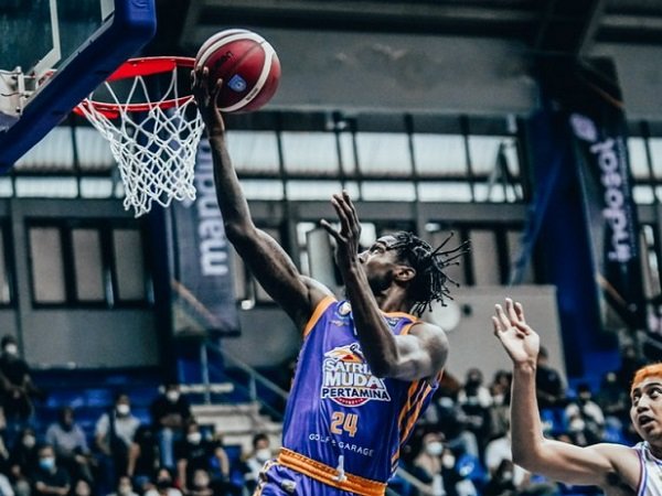 Pemain asing Satria Muda Pertamina Jakarta, Nrachon Griffin. (Images: IBL)