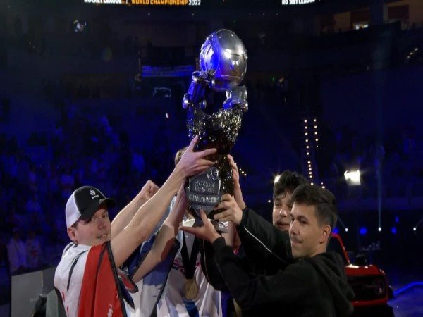 Gulung G2, Team BDS Juara Rocket League World Championship 2022