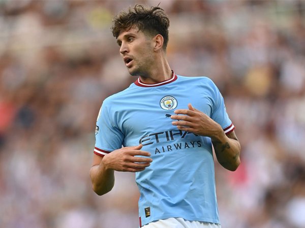 Bek Manchester City, John Stones.