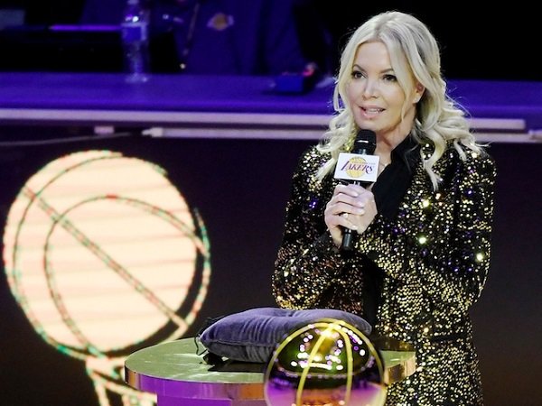Presiden Los Angeles Lakers, Jeanie Buss. (Images: Getty)