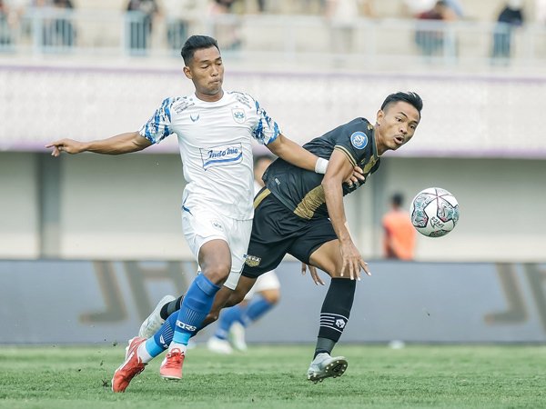 Pertandingan Dewa United FC kontra PSIS Semarang