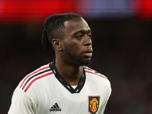 Man United tolak proposal West Ham untuk Aaron Wan-Bissaka