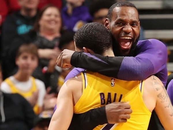 Lonzo Ball tak akan lupakan momen satu tim dengan LeBron James.
