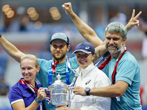 Lima pencapaian bersejarah Iga Swiatek usai jadi juara US Open 2022