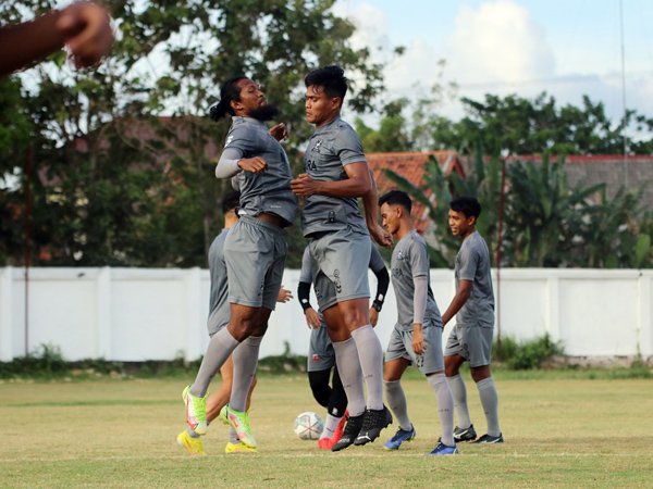 Latihan skuat Madura United