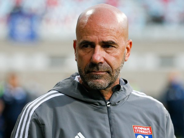 Pelatih Lyon Peter Bosz