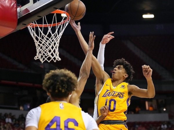 Jesse Buss Beberkan Alasan Lakers Memilih Max Christie