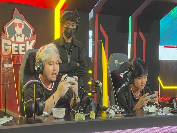 MPL ID Season 10: Disikat Geek Fam, EVOS Legends Masih Nirmenang di Leg 2