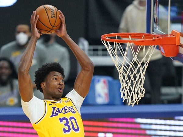 Darvin Ham minta Damian Jones lebih pede ambil tembakan.