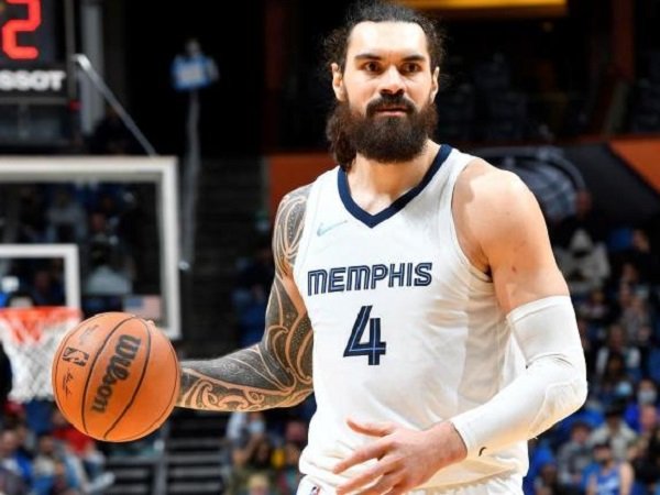 Center Memphis Grizzlies, Steven Adams. (Images: Getty)