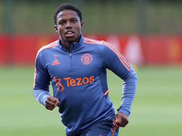 Bek kiri Manchester United, Tyrell Malacia.