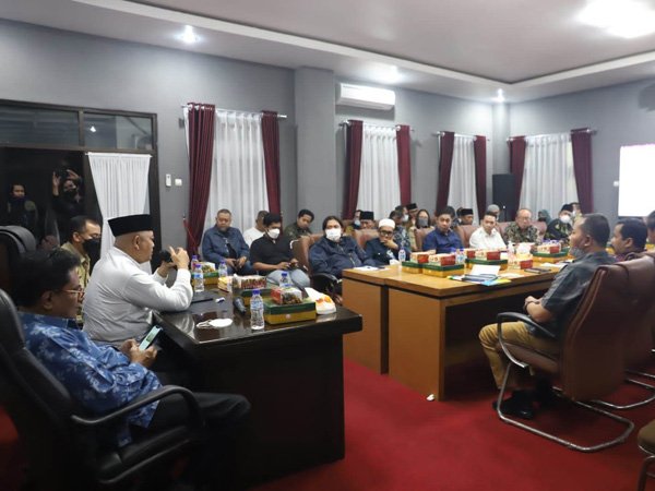 Rapat koordinasi Pemkab Malang terkait penanganan korban tragedi Kanjuruhan