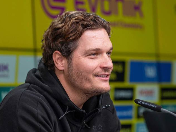 Pelatih Borussia Dortmund Edin Terzic