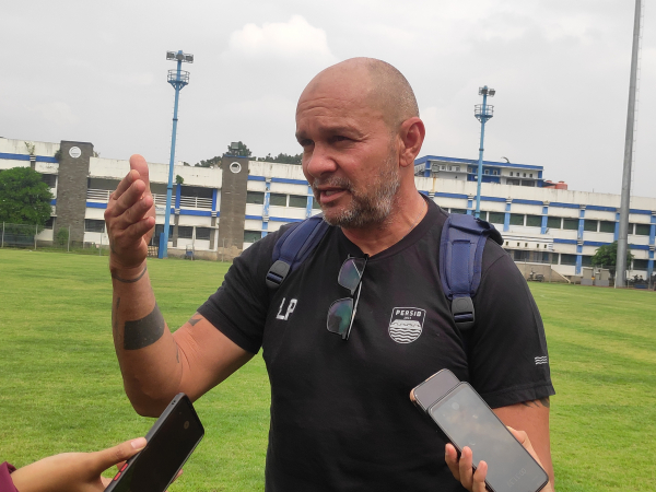 Pelatih kiper Persib, Luizinho Passos