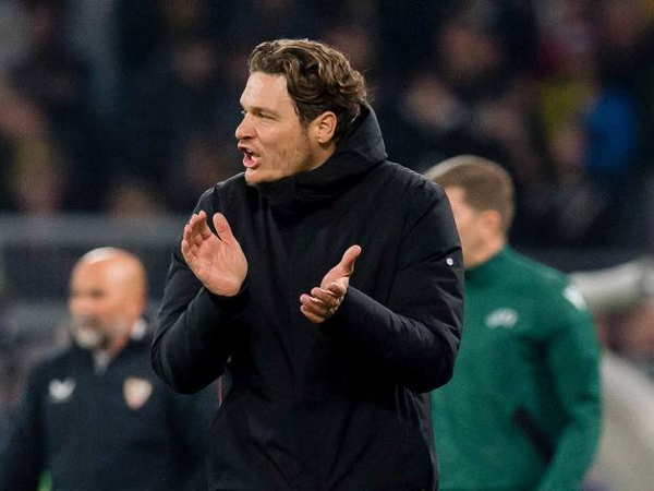 Pelatih Borussia Dortmund Edin Terzic