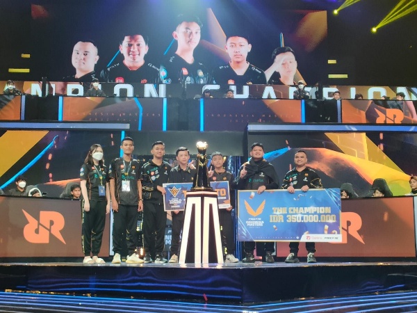 RRQ Kazu Juara FFIM 2022 Fall, Dampingi SES Alfaink ke FFWS 2022 Bangkok