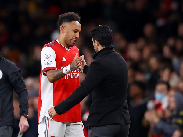 Mikel Arteta mendepak Pierre-Emerick Aubameyang dari Arsenal