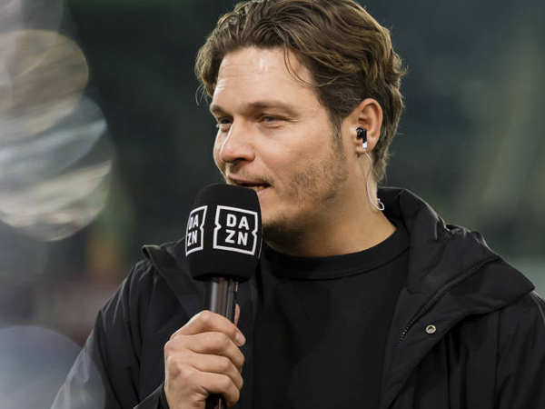 Pelatih Borussia Dortmund Edin Terzic