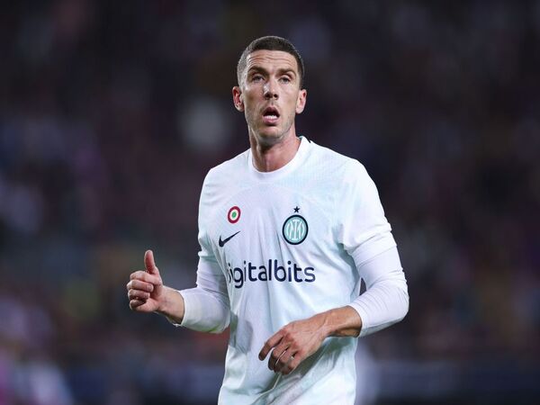 Robin Gosens mengaku terlalu meremehkan dampak cedera hamstring yang dideritanya pada musim lalu / via Getty Images