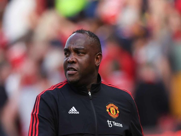 Staf pelatih baru Manchester United yaitu Benni McCarthy, disebut Marcus Rashford sebagai sosok yang berjasa dalam mengembalikan performa terbaiknya di musim ini / via Getty Images