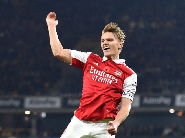Martin Odegaard mencetak dua gol melawan Wolves