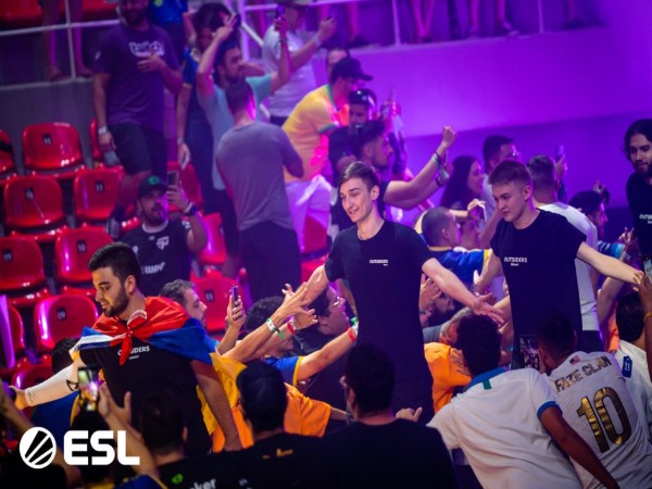 Raja Baru Counter-Strike, Outsiders Sapu Heroic Demi Trofi IEM Rio Major