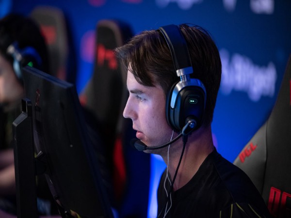 Pelatih Interim Astralis CS:GO Tak Yakin Kapan dev1ce Akan Kembali Main