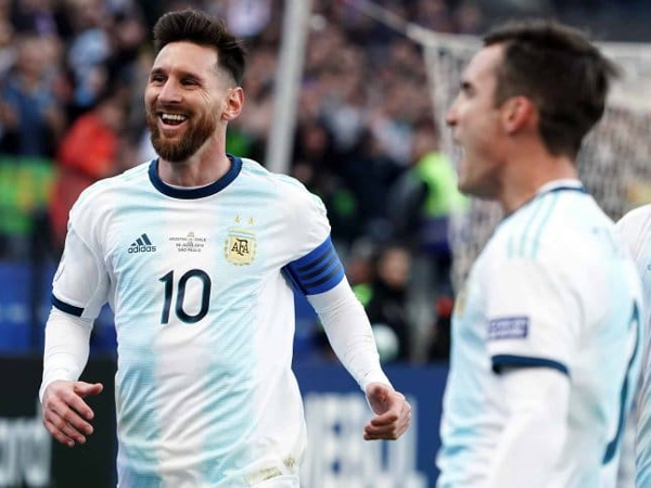 Lionel Messi dan Nicolas Tagliafico