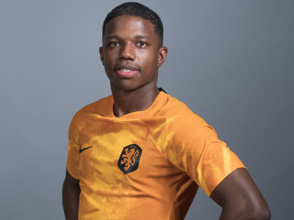 Bek timnas Belanda, Tyrell Malacia.