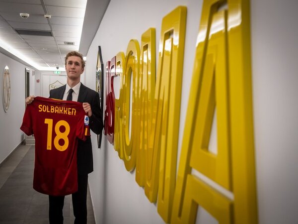 AS Roma resmi mendatangkan Ola Solbakken dari Bodo/Glimt dengan status bebas transfer / via AS Roma Official