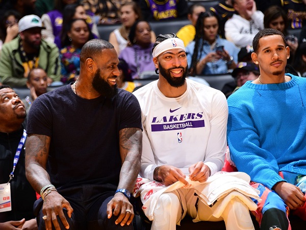 Anthony Davis diyakini kembali bermain di laga melawan Pacers.