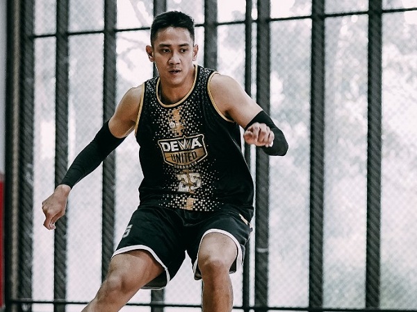 Pebasket anyar Dewa United Surabaya,  Raden Azzaryan Pradhitya. (Images: Dewa United)