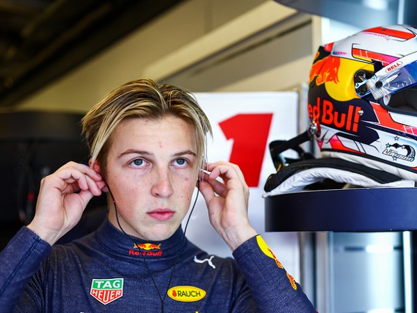 Pebalap F2, Liam Lawson saat menjajal Red Bull Racing. (Images: Getty)