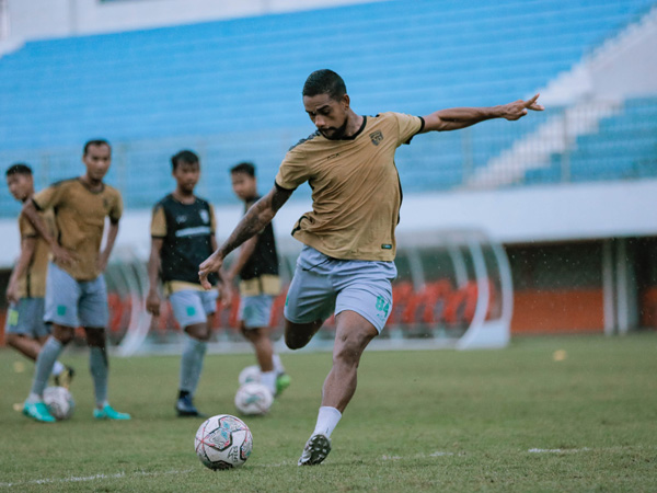 Penyerang Persebaya Surabaya, Silvio Junior